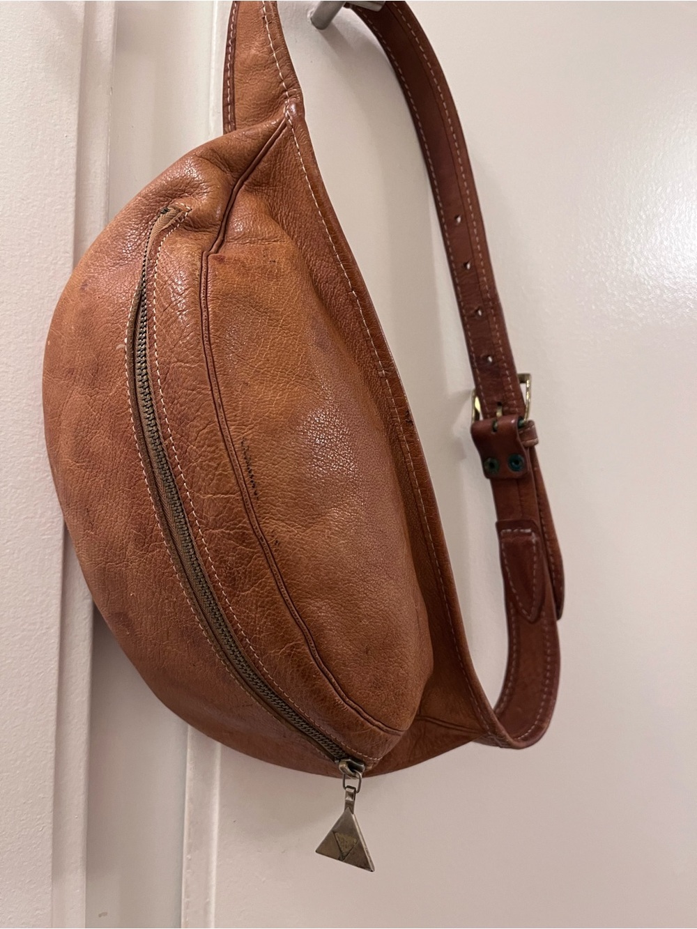 Lutz Sport Vintage Premium Brown Leather Belt Bag - Classic Sling